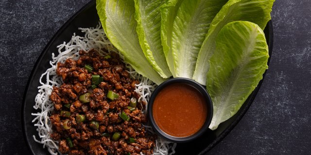 Tonelyo's Chicken Lettuce Wraps